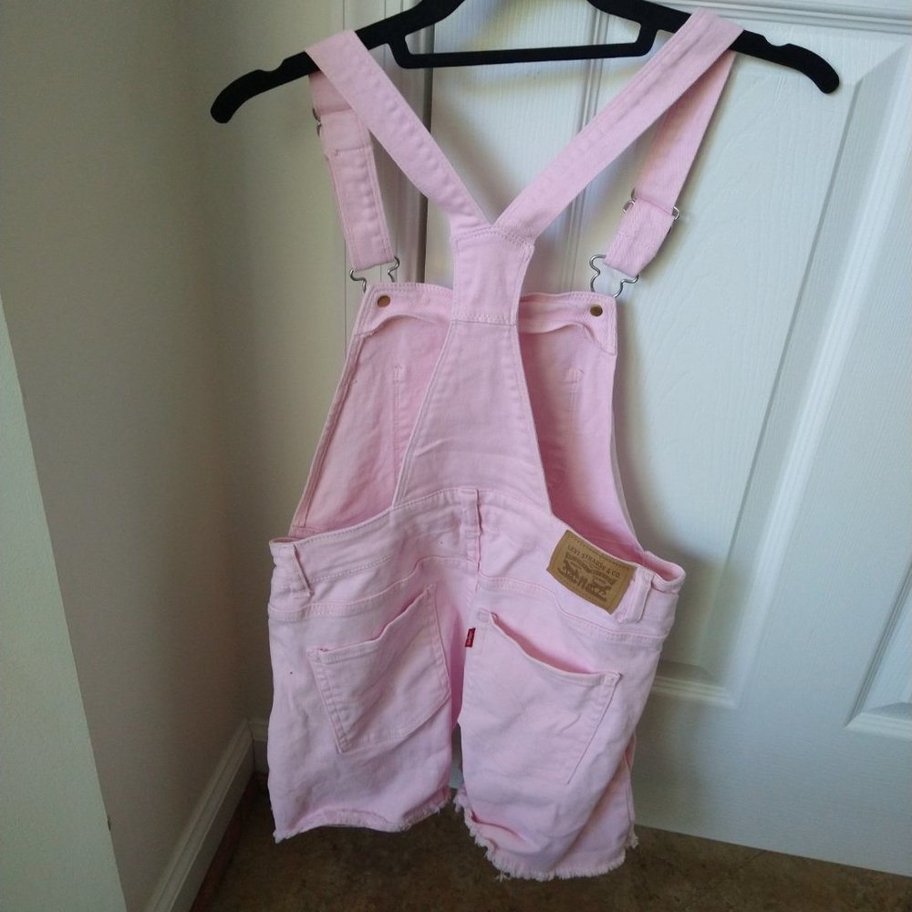 Pink Shortall - Picture 2 of 3